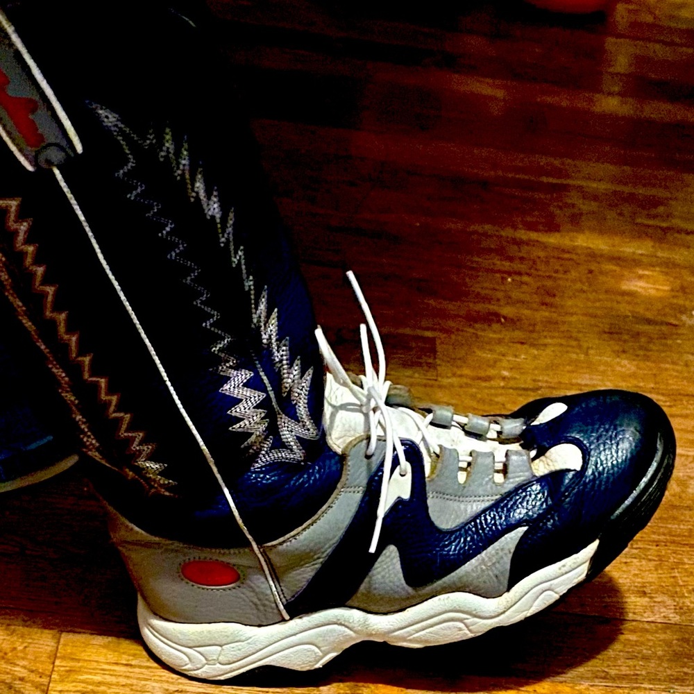 Vintage (1985) Tony Lama’s tennis shoe boot,“Teny Lama”, 8.5 Men/ 10 Women.